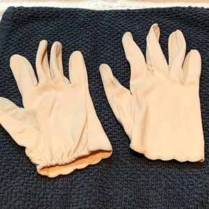 Wear Right Gloves M cream color